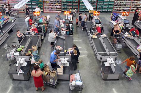 WinCo Foods checkout lane